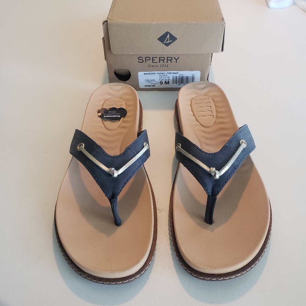 Sperry waveside navy thong 9m NIB